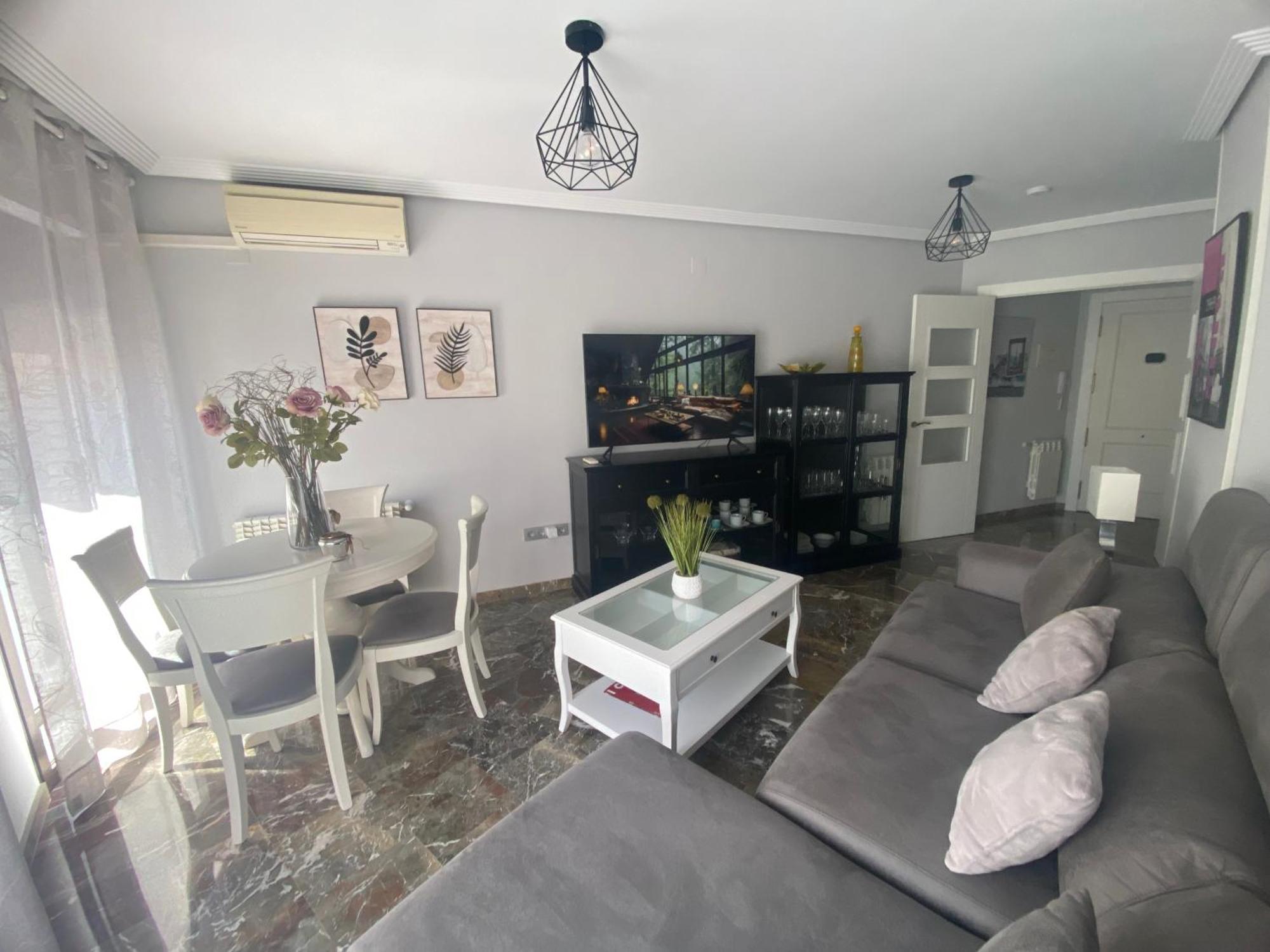 Bonito En Centro Ciudad Con Garaje Apartment Albacete